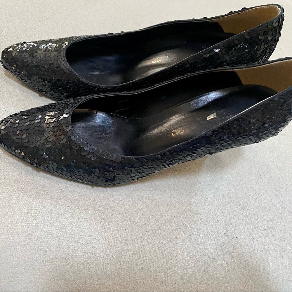 Nice black beaded heels in size 7 medium